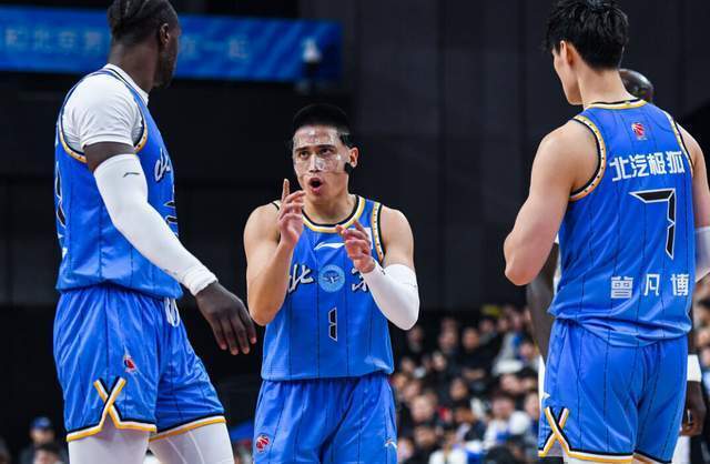 pg模拟器在线试玩-CBA最新排名！上海狂胜北京杀回第2，黑马逼近前四，辽宁跌至第10