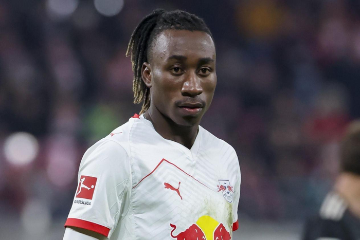 PG模拟器官方网站-豪掷6000万欧元！英超双雄围剿巴萨，疯抢19岁足坛天才|巴塞罗那|利物浦|切尔西|转会|莱比锡红牛_新浪体育_新浪新闻